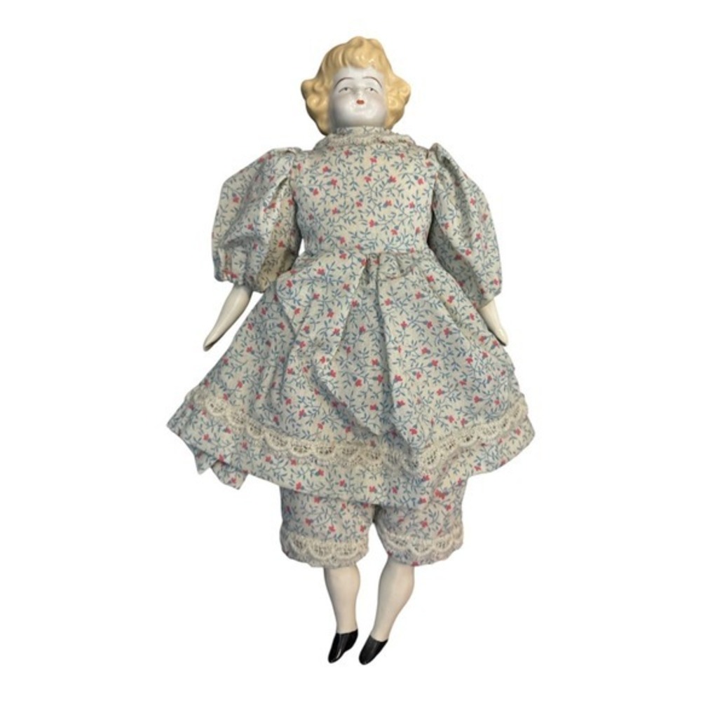 CHINA DOLL 13‎ 1/2" TALL Beautiful